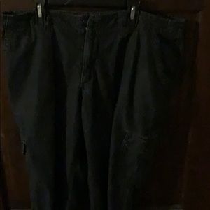Womens Size 14 Black Capri Pants: Merona
